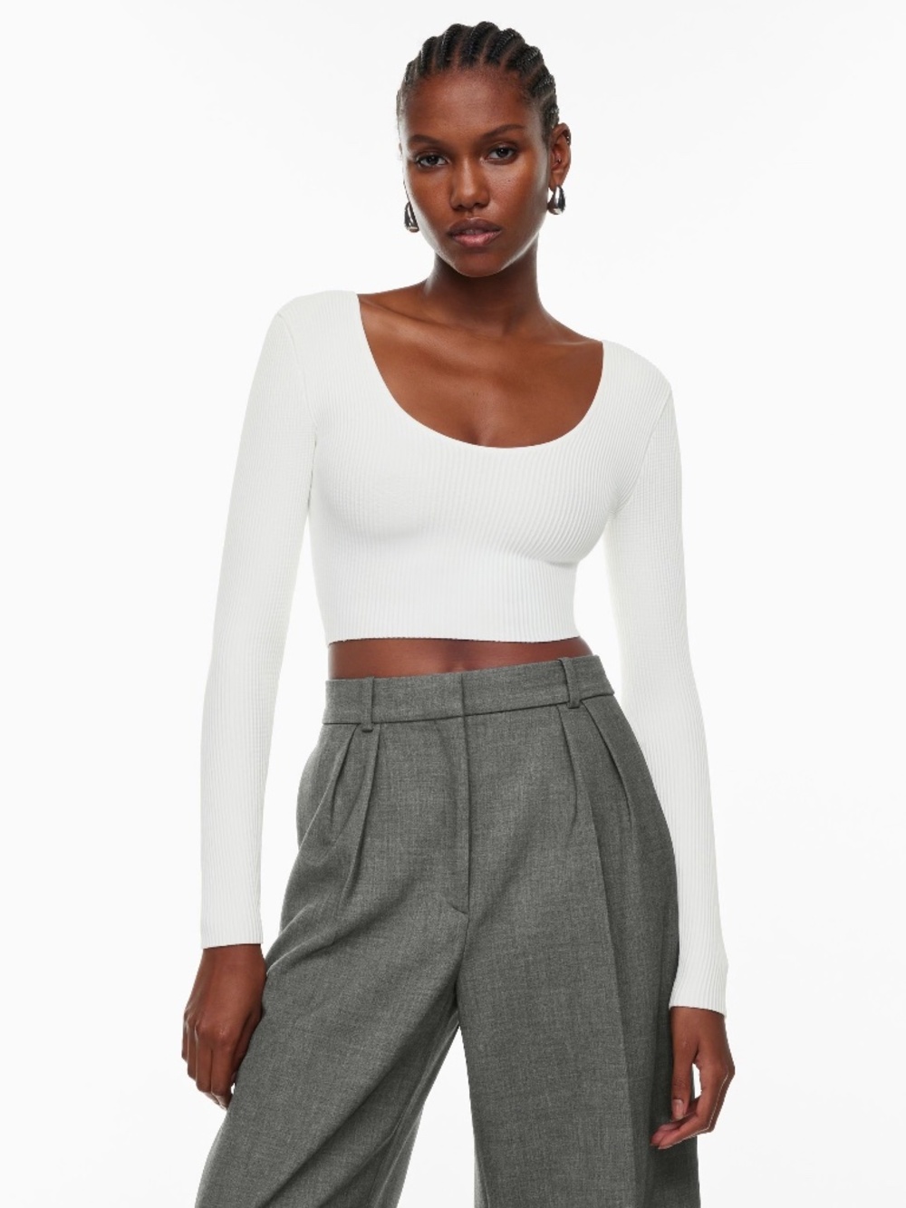 Aritzia Babaton Contour White Scoop Neck Long Sleeve Crop Top Size M